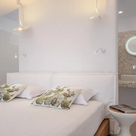 Cyano בית הארחה