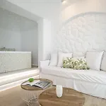 Cyano 4*