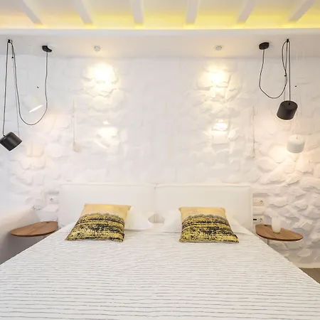 Cyano 게스트하우스 4*