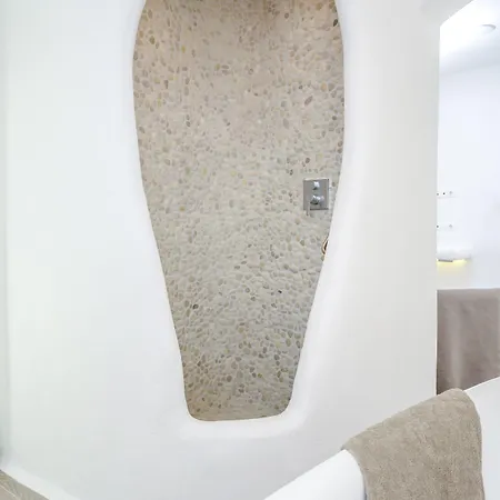 Cyano 招待所 Naxos City