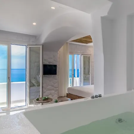 Cyano Guest house