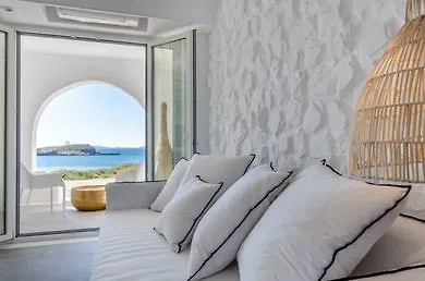 Cyano Guest house