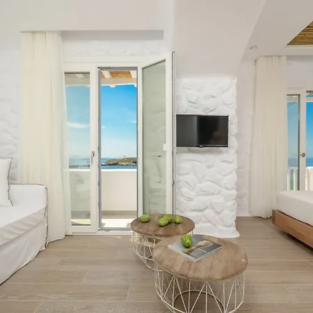 Cyano Naxos City